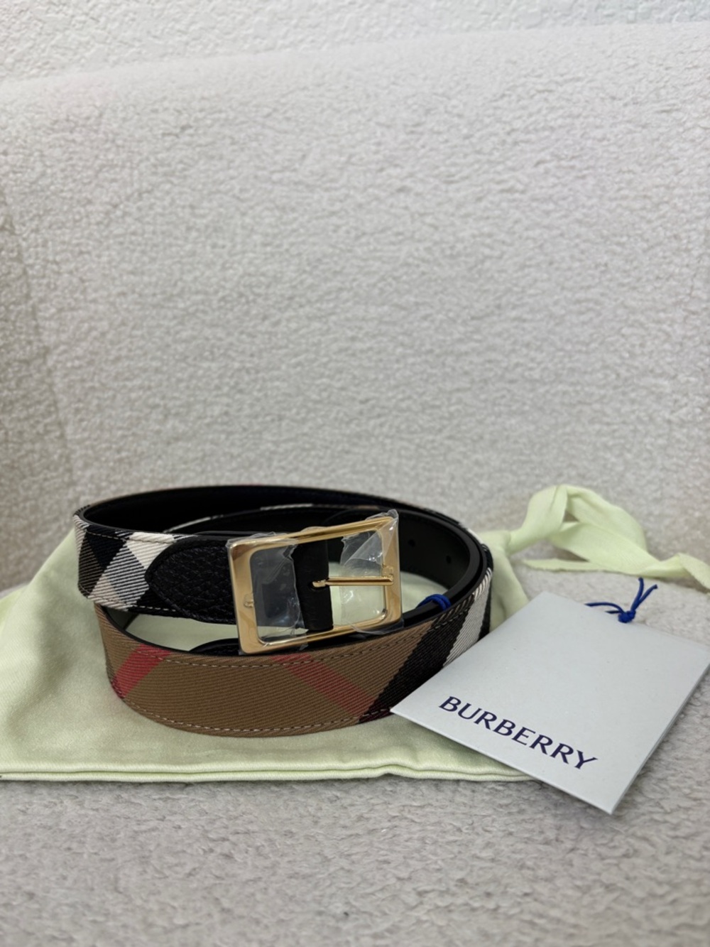 sold❌Burberry Classic Check Leather Belt in Beige/Black NEW 75cm - Picture 3 of 8